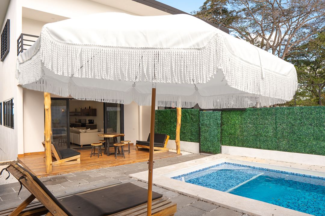 Private pool, sun loungers and umbrella at Cacique Retreat, Guanacaste