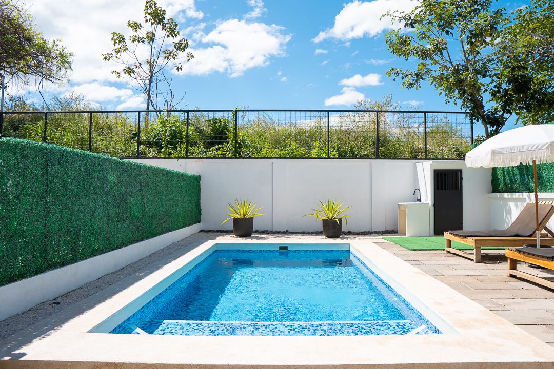 Private pool with shallow toddler ledge at Cacique Retreat, Playas del Coco, Costa Rica